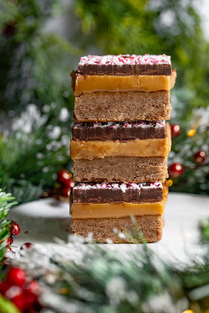 Peppermint Bark Artie Bar™ - Millionaire Shortbread