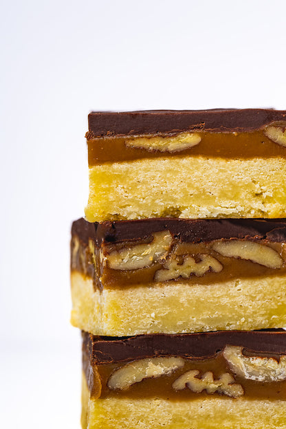 Toasted Pecan Artie Bar™ - Millionaire Shortbread
