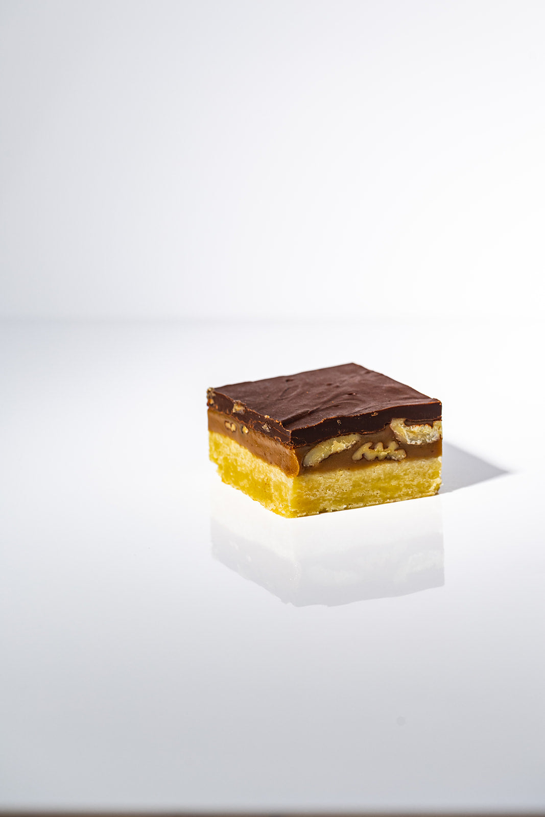 Toasted Pecan Artie Bar™ - Millionaire Shortbread